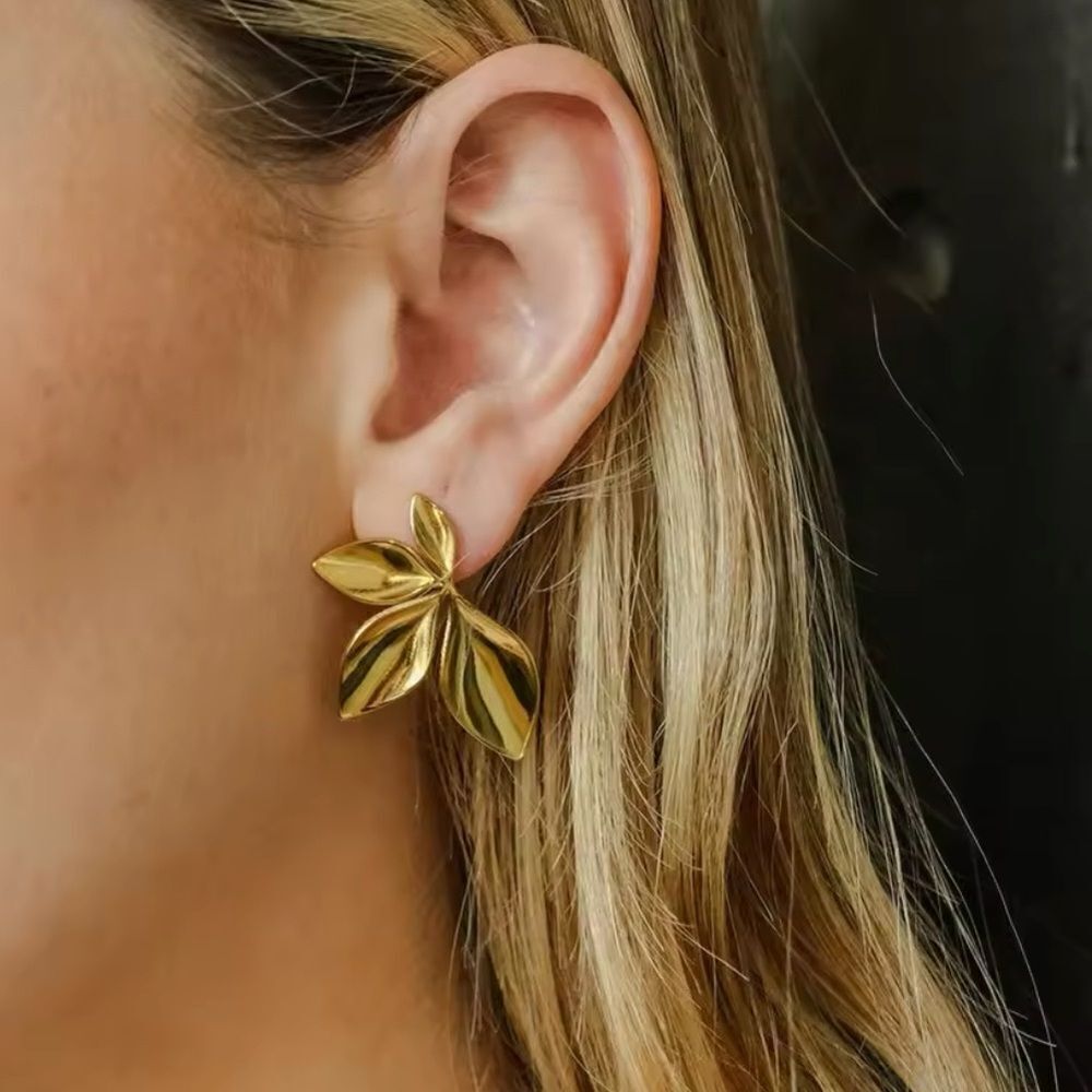 Gold  leaf stud earrings #172